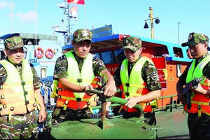 Quyết liệt đấu tranh ngăn chặn buôn lậu xăng dầu, ma túy