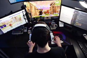 Kiếm bội tiền từ livestream, streamer có phải đóng thuế?