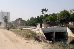 Thanh Trì (Hà Nội): Dân cư sống quanh dự án Eden Rose khốn khổ vì ô nhiễm