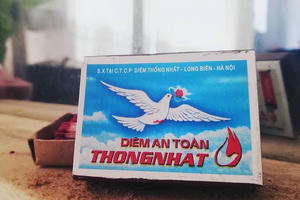 Diêm Thống Nhất rời sàn chứng khoán