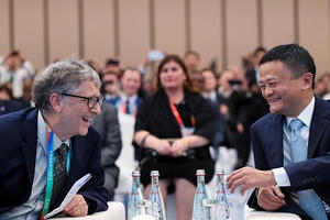 Năm mới nói chuyện cũ: Tư duy của hai tỷ phú hàng đầu giúp bạn không còn ngại các câu hỏi "khó đỡ" dịp Tết