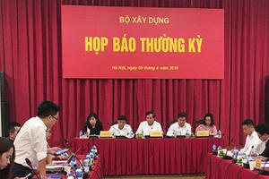 “Sốt” đất nền, Bộ Xây dựng nói “không phải trách nhiệm của Bộ”