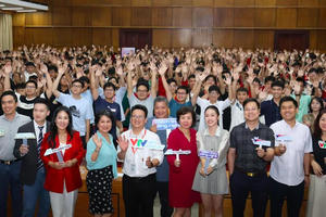 Gần 4.000 sinh viên đã tham gia Unitour 'AI thực chiến', Đại học Bách Khoa bùng nổ đăng ký