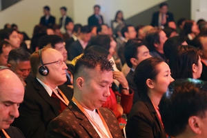 NTK Đỗ Trịnh Hoài Nam dự diễn đàn Người Việt có tầm ảnh hưởng tổ chức tại Paris