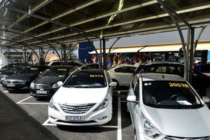 Ngân hàng tiếp tục ồ ạt thanh lý ô tô