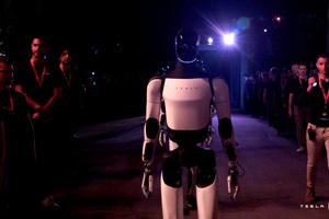 Optimus - Robot hình người của Elon Musk lần đầu lộ diện trước công chúng: Có khả năng "làm mọi thứ", giá từ 20.000 đến 30.000 USD