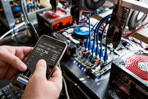 Máy đào tiền ảo bất ngờ ngừng nhập về TP.HCM