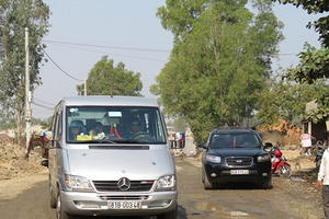 Kon Tum: Vì sao 1km đường mà 3 năm làm chưa xong?