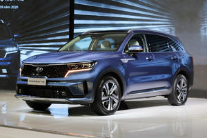 Kia Sorento ra mắt thị trường Việt Nam mức giá từ 1,079 tỷ đồng