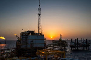 Chiến tranh dầu mỏ kết thúc với thỏa thuận cắt giảm chưa từng có trong lịch sử của OPEC+