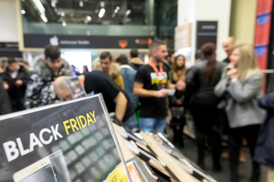 Doanh số Black Friday tại Mỹ vẫn đạt kỷ lục 9,12 tỷ USD bất chấp kinh tế khó khăn 