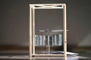 Công nghệ của Trung Quốc lại khiến thế giới ngỡ ngàng: Cho ra đời máy bay không người lái nhẹ hơn cả máy bay giấy, chạy năng lượng mặt trời và khắc phục được điểm yếu nhất của thiết bị