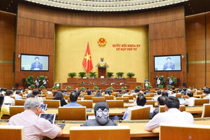 Khắc phục tình trạng công chức, viên chức có năng lực xin nghỉ việc, thôi việc; đặc biệt quan tâm tới lương, phụ cấp giáo viên mầm non, tiểu học