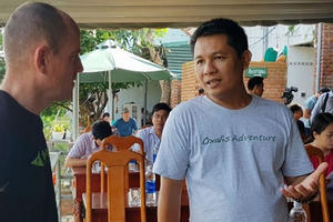 Đứa con làng Phong Nha nối nhịp cầu “trả nợ” rừng xanh