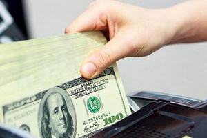 Những điều lưu ý về mua bán ngoại tệ với tổ chức tín dụng được phép hoạt động ngoại hối