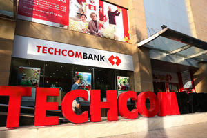 Techcombank báo lãi hơn 15.600 tỷ đồng trong 6 tháng đầu năm