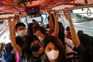 Thái Lan ấn định giá khẩu trang chỉ gần 2.000 đồng/chiếc