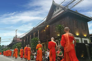 Chẳng cần “ôm mộng” du lịch đâu xa khi “người hàng xóm” Lào đã là cả một “miền đất hứa” 