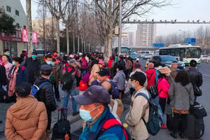 Đằng sau những tour du lịch giá siêu rẻ ở Trung Quốc: "Trải nghiệm mệt mỏi" dành cho những người đủ sức "chạy sô"