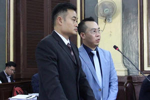 Không chỉ ở Việt Nam, nhiều nước phát triển cũng coi Uber - "người anh em của Grab" là một hãng taxi!