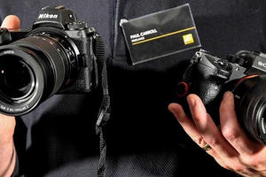 Sự bùng nổ của máy ảnh mirrorless: Khi Canon và Nikon chính thức bước vào cuộc chơi