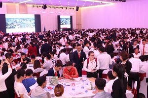 Sàn địa ốc lại tuyển hàng nghìn môi giới, hứa thưởng tiền tỷ