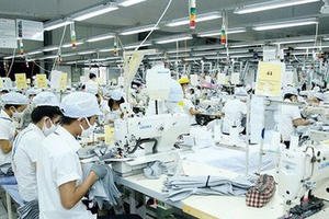 Cải thiện năng suất lao động để tránh nguy “bị bỏ lại xa hơn”