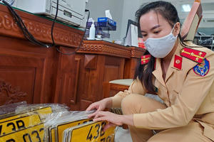 8 trường hợp thu hồi chứng nhận đăng ký, biển số xe từ 15/8/2023