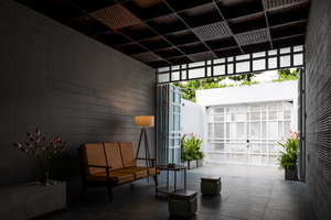 Ngôi nhà khắc phục mọi khuyết điểm đặc trưng của nhà phố