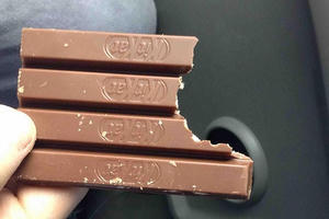 Cuộc chiến pháp lý trị giá tỷ USD xoay quanh hình dạng của các thanh chocolate