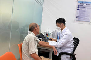 Hé lộ công nghệ thông minh mà FPT Long Châu đầu tư để đảm bảo chất lượng từng mũi vắc xin phòng bệnh