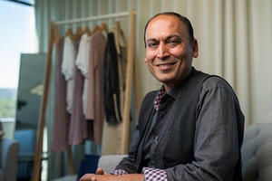 Bỏ Intel, doanh nhân biến web bán quần áo cũ không có nổi một sản phẩm thành đế chế trị giá 625 triệu USD