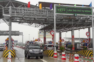 Bộ Tài chính đề xuất giảm 10-30% phí sử dụng đường bộ