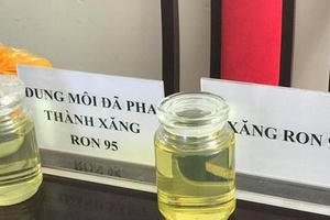Bỏ lọt thuế môi trường với hóa chất pha chế xăng giả