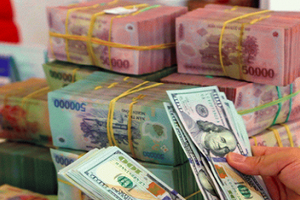 Siết cho vay ngoại tệ theo kiểu ưu đãi tràn lan