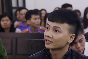 Khá 'bảnh' nói lời sau cùng, hứa ra tù sẽ làm công dân tốt