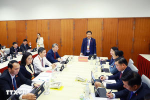 Ngày làm việc đầu tiên: Sau phiên khai mạc, đại biểu thảo luận các văn kiện Đại hội