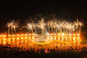 Cát Bà thắng lớn tại Blooloop Innovation Awards với cú đúp giải thưởng dành cho show “Bản giao hưởng Đảo Xanh”