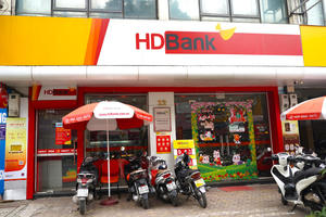 HDBank (HDB): Lãi trước thuế 2025 vượt 21.300 tỷ đồng, tỷ lệ an toàn vốn dẫn đầu ngành