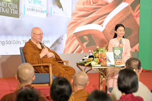 Thiền sư Ajahn Brahm lần đầu giao lưu cùng độc giả Việt Nam