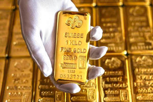 Giá vàng ngày 6/2: Vàng thế giới đi xuống, vàng miếng SJC và vàng nhẫn tiếp đà giảm, lùi về ngưỡng 172 triệu đồng/lượng