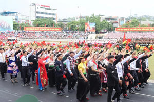 Chung sức, đồng lòng đưa đất nước đến đài vinh quang