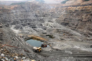 Sang tay hàng chục triệu cổ phiếu thỏa thuận: Cơ cấu cổ đông Khoáng sản Miền Đông AHP (BMJ) biến động mạnh