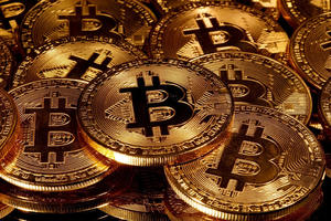 Áp lực rút ròng 4 tỷ USD khỏi các quỹ ETF, Bitcoin đối diện rủi ro bốc hơi thành quả tăng giá