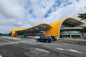 Tạm đóng Cảng hàng không quốc tế Liên Khương để sửa chữa đường băng