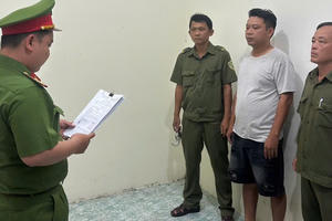 Tạm giữ đối tượng đánh tài xế taxi công nghệ tại TP HCM Tạm giữ đối tượng đánh tài xế taxi công nghệ tại TP HCM