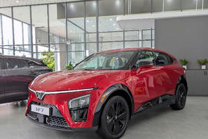 Người dùng Việt xóa nỗi lo xăng tăng giá, khan hàng nhờ sở hữu VinFast VF 7