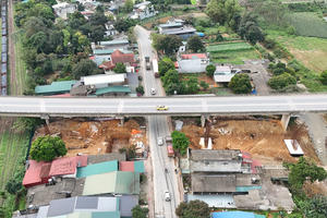 Bụi bẩn bủa vây khu dân cư vì thi công mở rộng cao tốc Nội Bài - Lào Cai