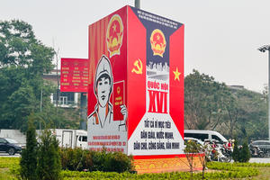 Phố phường Hà Nội rực rỡ cờ hoa chào mừng ngày hội lớn của đất nước