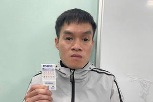 Tạm giữ đối tượng giao cấu với bé gái quen qua mạng xã hội